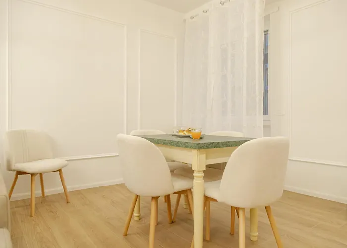 Apartment Porta Metronia Moderno Per 5 Persone Al Centro