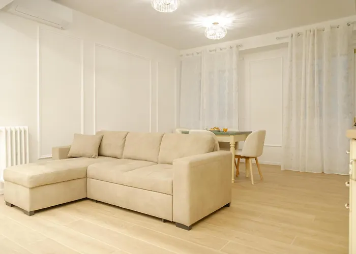 Apartment Porta Metronia Moderno Per 5 Persone Al Centro *