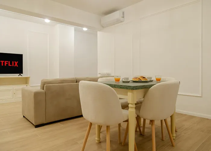 Apartment Porta Metronia Moderno Per 5 Persone Al Centro *