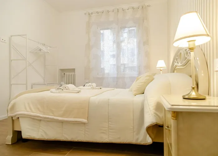 Apartment Porta Metronia Moderno Per 5 Persone Al Centro *